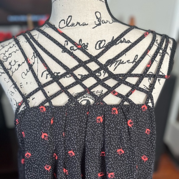 Torrid Floral Print Strappy Neck Georgette Tank - Picture 3 of 6